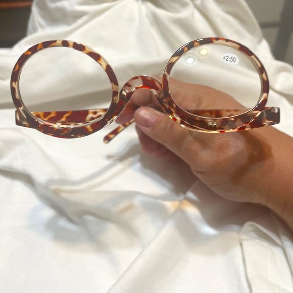 Anthropologie Accessories - Maris Makeup Magnifying Glasses Brown Tortoise Shell